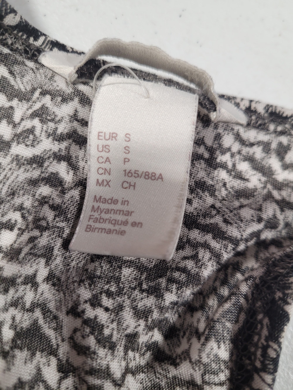 H&M Black & White Patterned Racerback Tank - Picture 2 of 3
